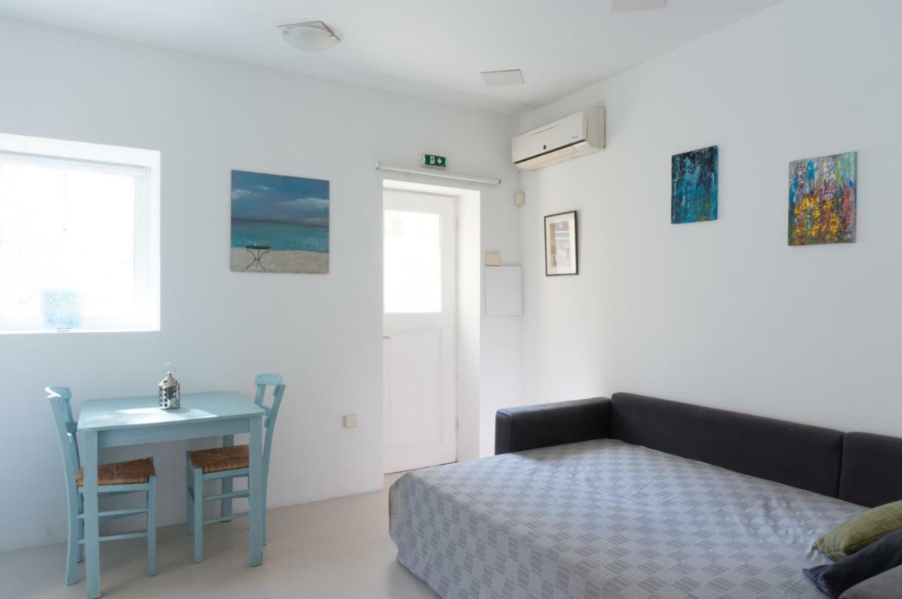 The Little In Plaka Apartament